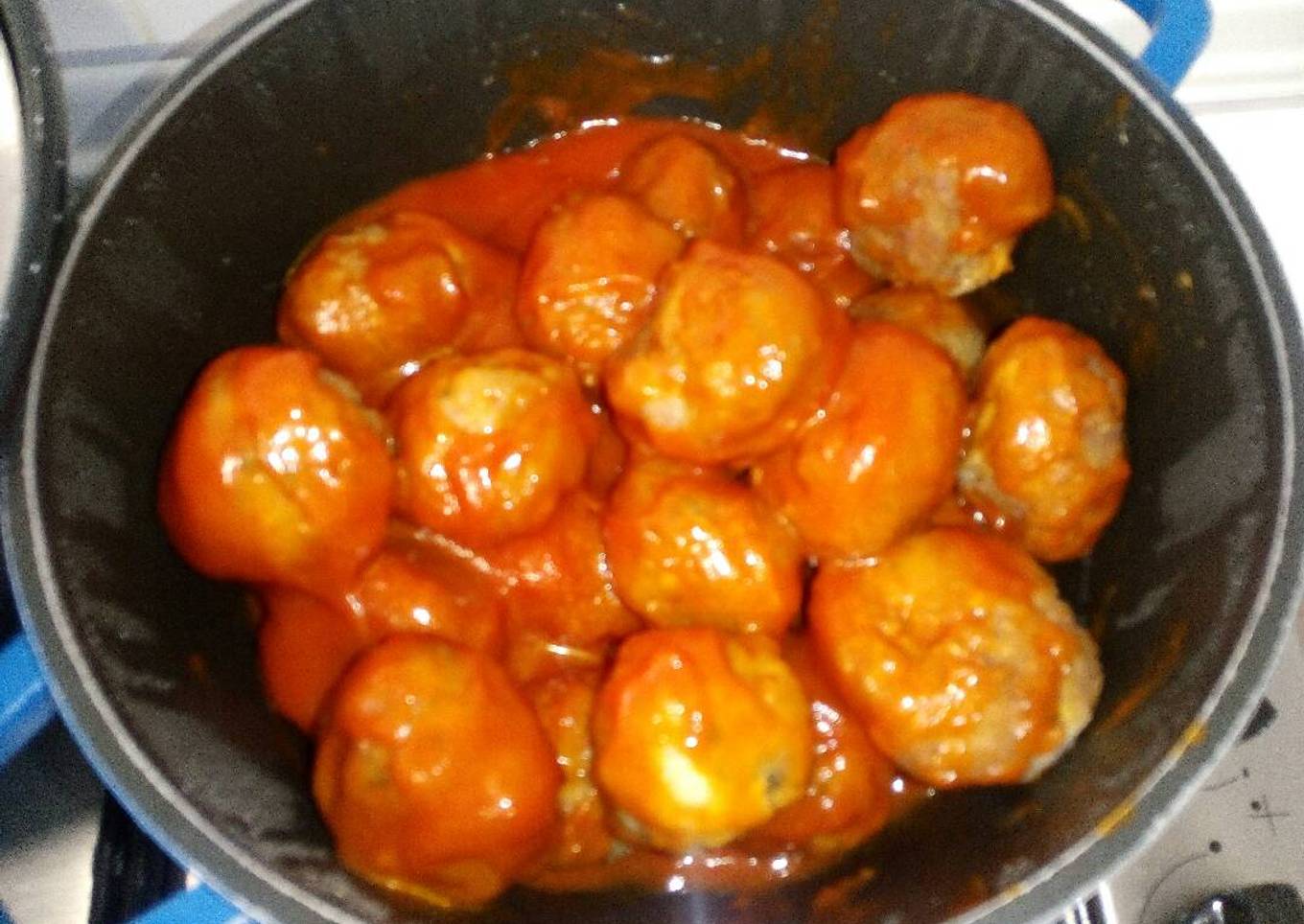 Albóndigas caseras con tomate