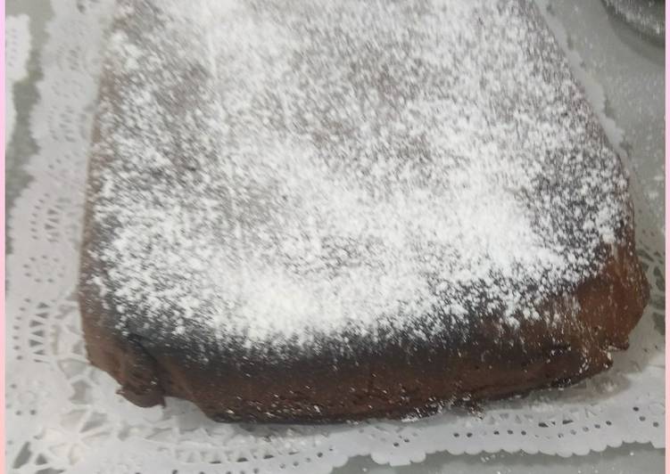 Bizcocho de chocolate y vino tinto