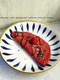 Martabak Lipat Red Velvet Topping Coklat Tabur