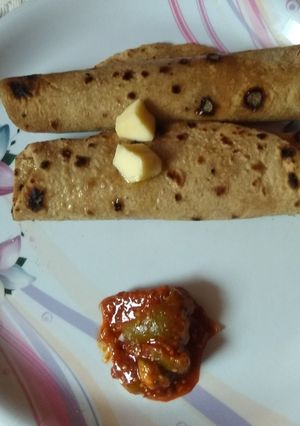 A picture of Aalo Paratha.