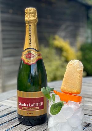 A picture of Pornstar Pops and Passion Fruit Lollies.