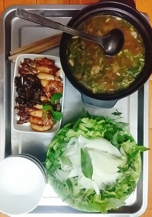 Hình của món Cơm nhà đơn giản.