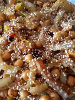 Una foto de Ensalada de hinojo con naranja y garbanzos
