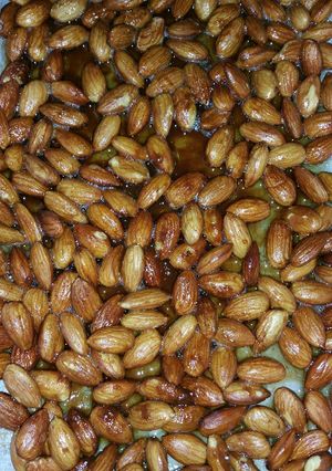 A picture of Low-carb Salted Caramel Almond Brittle.