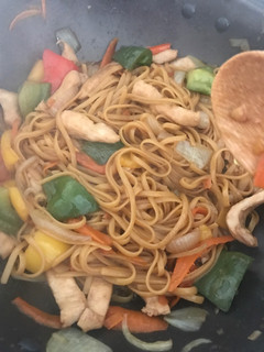 Una foto de Tallarines al wok