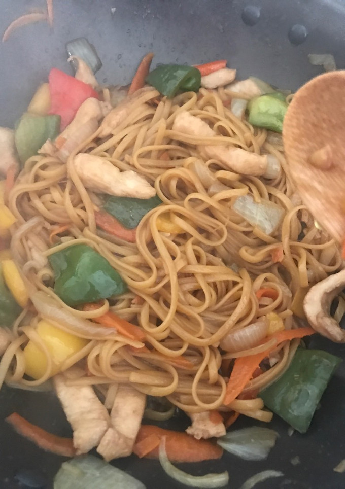 Una foto de Tallarines al wok