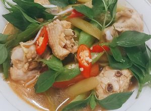 Hình của món Canh chua cánh gà.