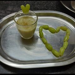 A picture of Grapes juice.