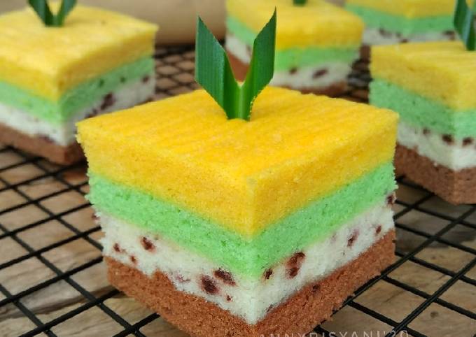 Langkah Mudah untuk Menyiapkan Bolu santan putih telur Anti Gagal