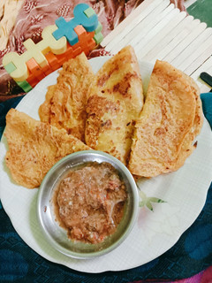 टमाटर और खीरे का चीला (Tamatar aur kheere ka cheela recipe in Hindi) रेसिपी मुख्य फोटो