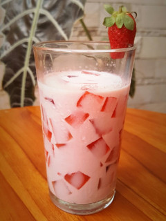 Foto resep Strawberry Milkshake with Jelly