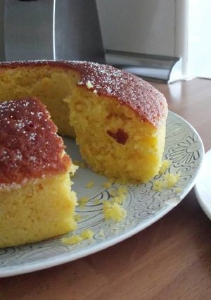 A picture of Yogurt and Orange Cake.
