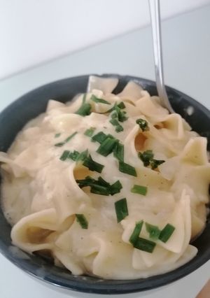 Egyszerű sajtos tészta recept fotója