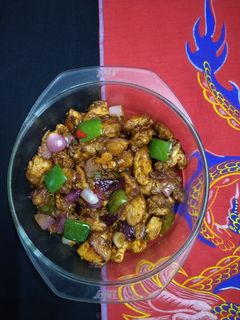 ড্রাই চিলি চিকেন (Dry Chilli Chicken recipe in Bengali) রেসিপির প্রধান ছবি