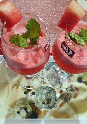 A picture of Watermelon Mint Fizzy Cocktail.