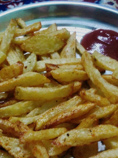 फ्रेंच फ्राइज (French fries recipe in Hindi) रेसिपी मुख्य फोटो
