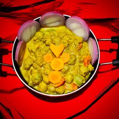 A picture of Soya chunks korma.