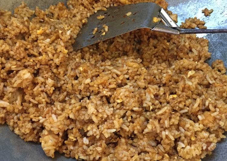 Cara Gampang Membuat Nasi goreng rendang, Bisa Manjain Lidah