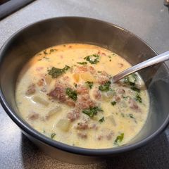 A picture of Zuppa Toscano Soup.