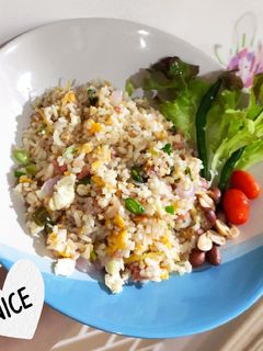 รูปของ ข้าวผัดแหนม ง่ายๆ (คล้ายกินยำแหนม)