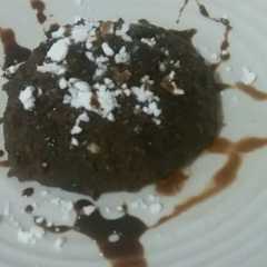 รูปของ Molten chocolate cake