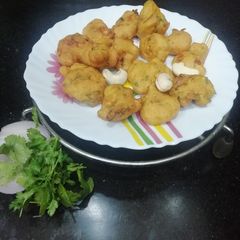 Onion Cashew Nuts Bhajia A picture of Onion Cashew Nuts Bhajia.