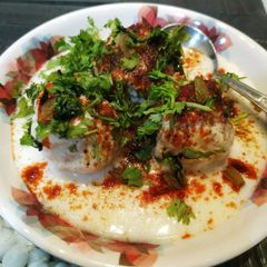 A picture of Falhari Dahi Vada.