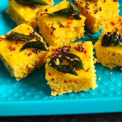 A picture of Dhokla.