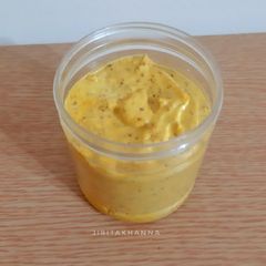 A picture of English Mustard Sauce.