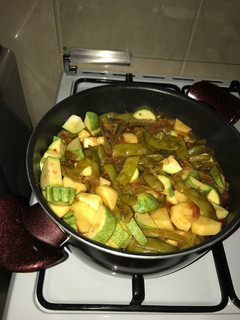 صورة لوصفة خبيصة (خضار مشكلة بزيت)