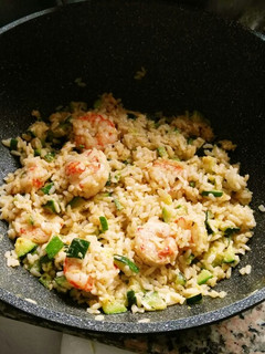 Una foto de Arroz y gambas con leche de coco
