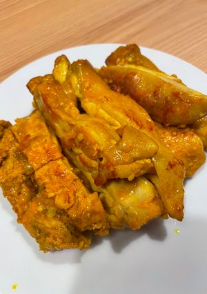 電鍋版薑黃雞腿排飯 的食譜成品照片
