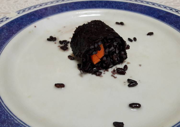 🇯🇵
 "Sushi japonés" negro vegano
 🍣