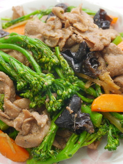 青花筍炒肉片 的食譜成品照片