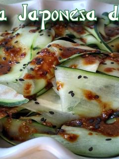Una foto de Ensalada japonesa de pepino