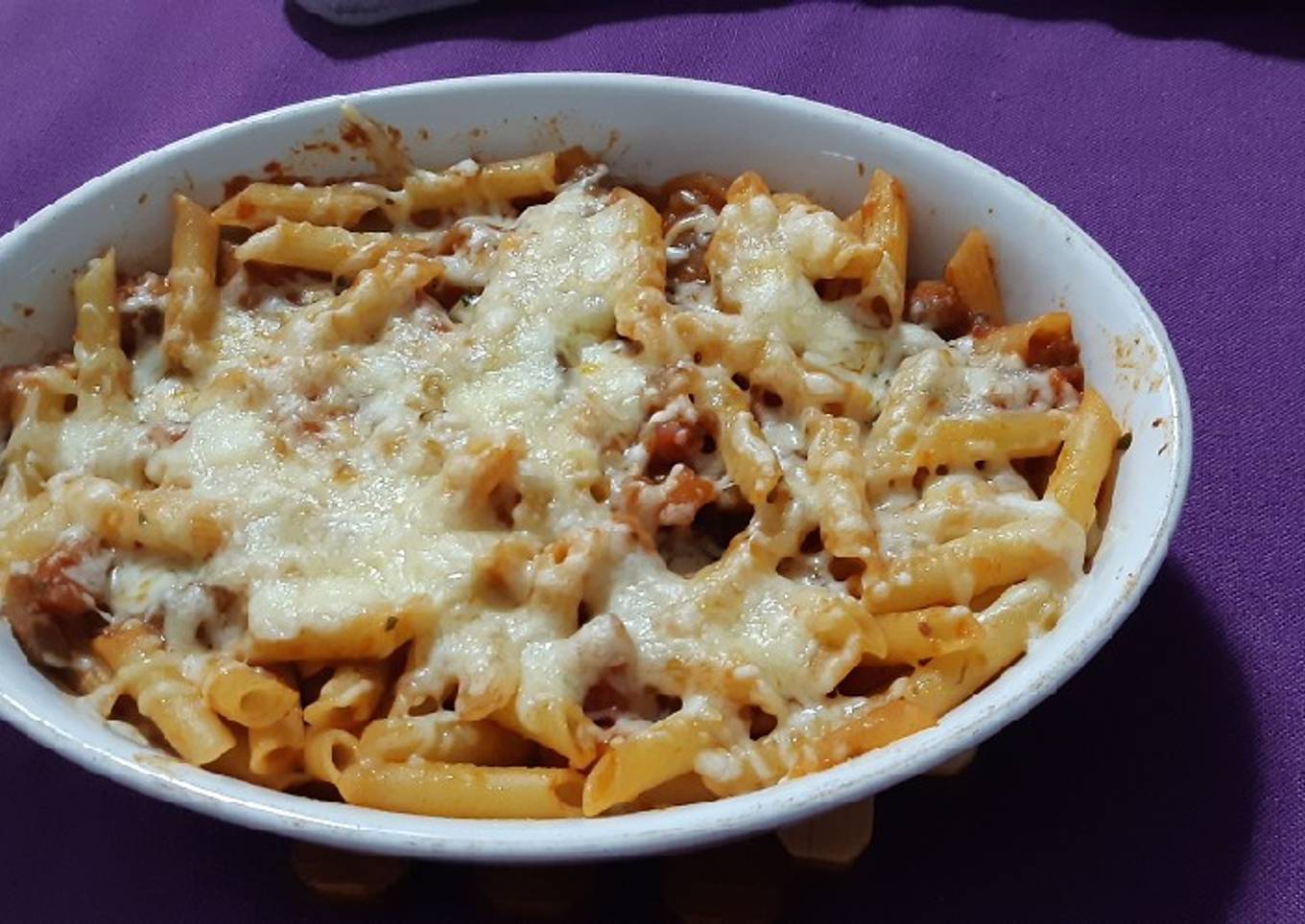 Macarrones con setas y panceta