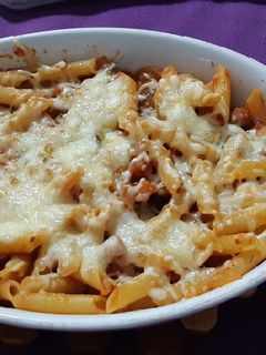 Una foto de Macarrones con setas y panceta