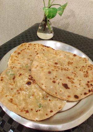 मूली का पराठा (mooli ka paratha recipe in Hindi) रेसिपी मुख्य फोटो