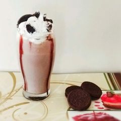 A picture of Oreo Milkshake.