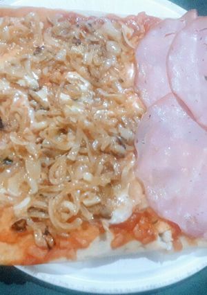 Una foto de Pizza casera a la parrilla!!!!🤗🤗🤗🤗🤗🤗