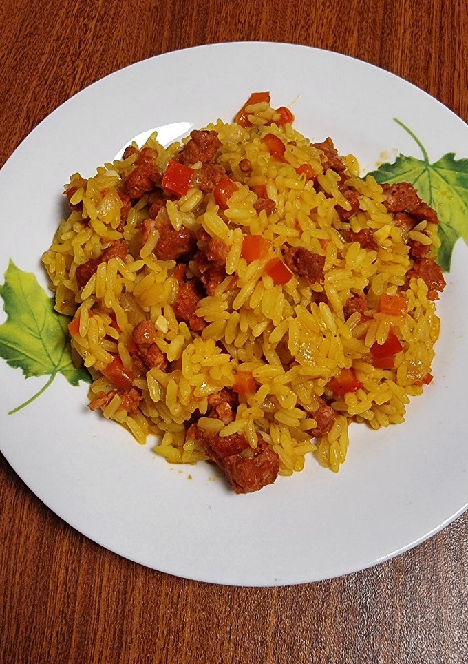 Una foto de Arroz con chorizo