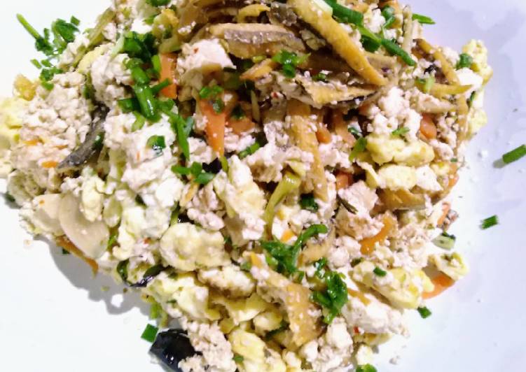 Langkah Mudah untuk  Scramble Egg Tofu with Anchovy yang pingin nambah