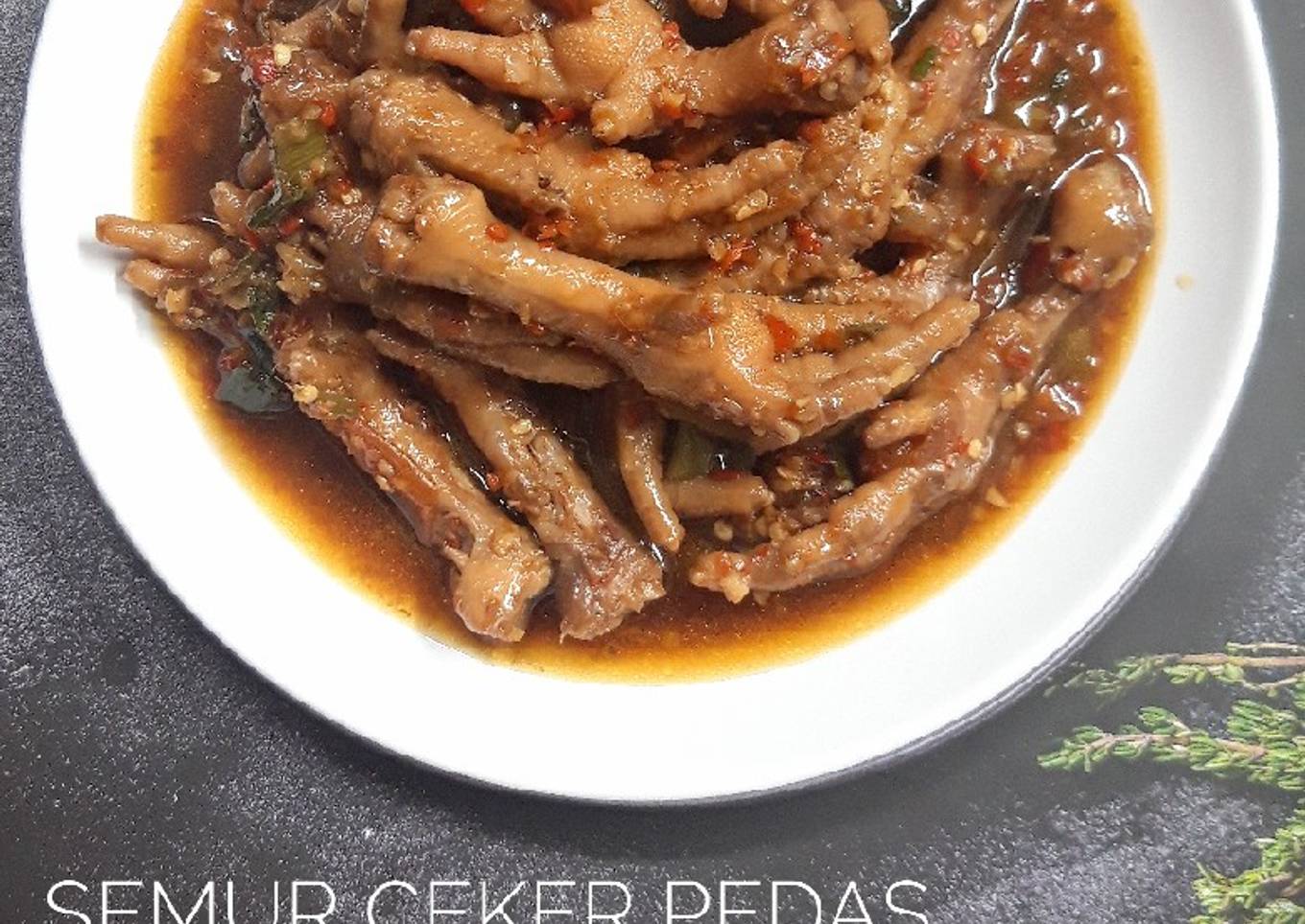 Semur ceker pedas