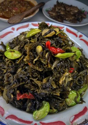 Foto resep Oseng Daun Singkong