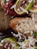 Bruschetta de Figo e Presunto