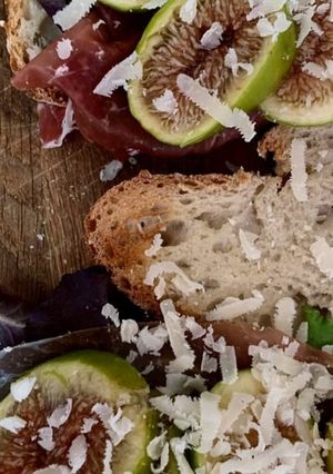 Foto de Bruschetta de Figo e Presunto