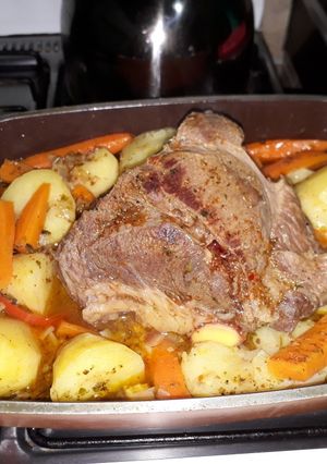 Una foto de Carne con verduras