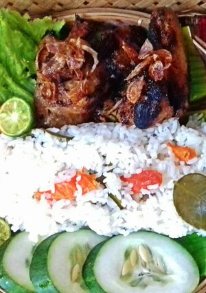 Foto resep Ayam Bakar Madu_Nasi pedas