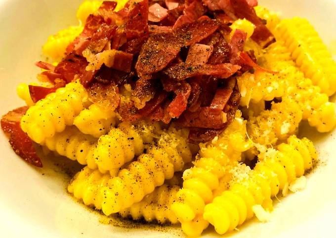 Gnocchetti sardi alla Carbonara Pugliese