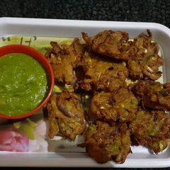 A picture of Gobhi ke pakode.